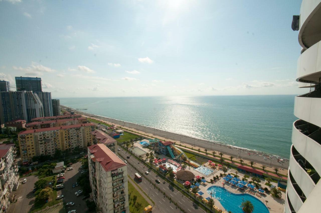 Orbi Apart Hotel In Front Of Aquapark Batoumi Extérieur photo
