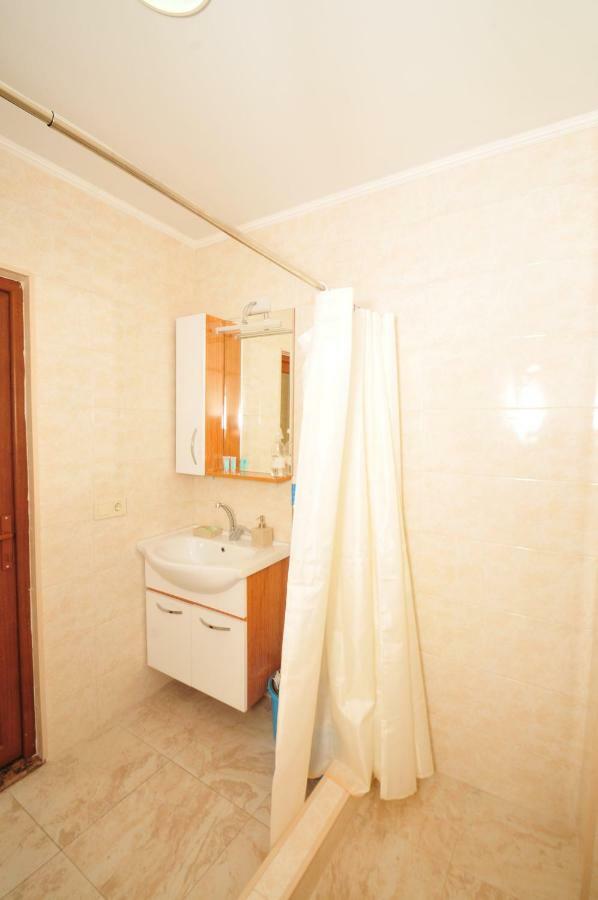 Orbi Apart Hotel In Front Of Aquapark Batoumi Extérieur photo