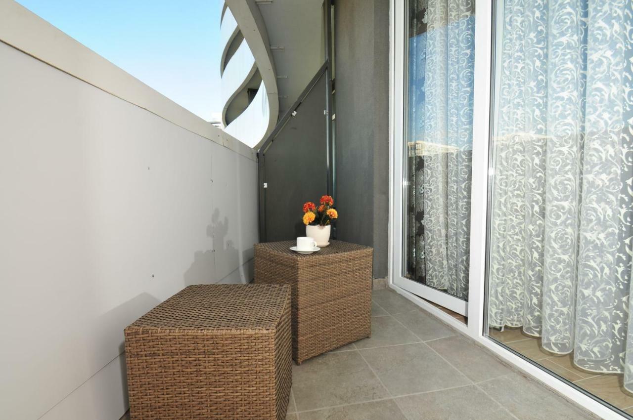 Orbi Apart Hotel In Front Of Aquapark Batoumi Extérieur photo